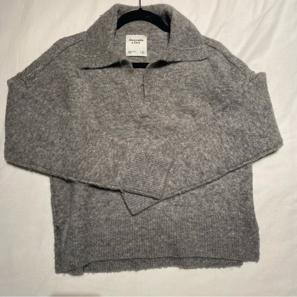 Wool grey collared sweater - Picture 2 of 2